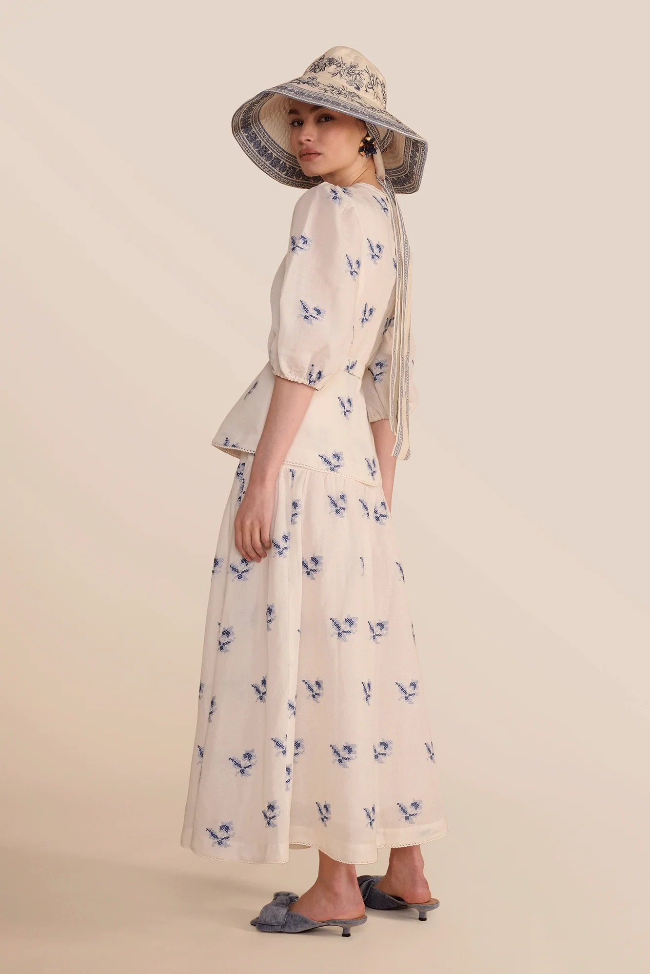 Gabriella White Hatch Rose Blouse - Image 8